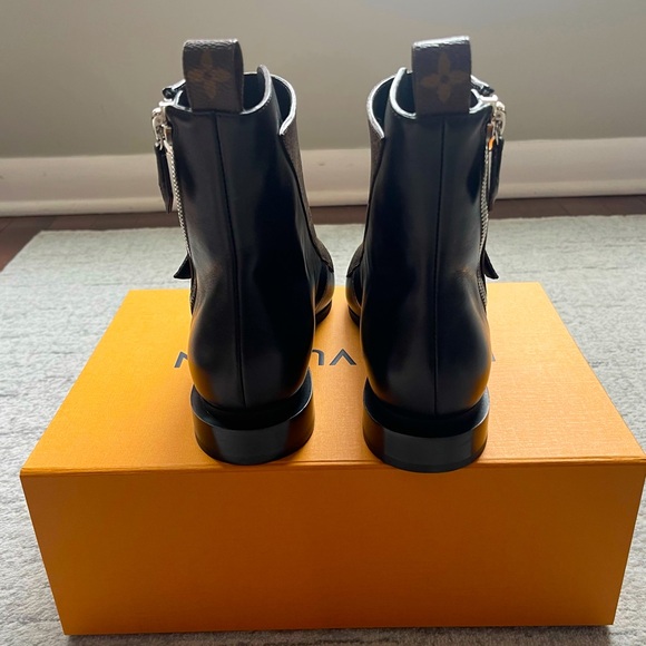 LOUIS VUITTON - NEW Jumble Flat Ankle Boots Leather and Monogram Canvas. - Picture 9 of 10